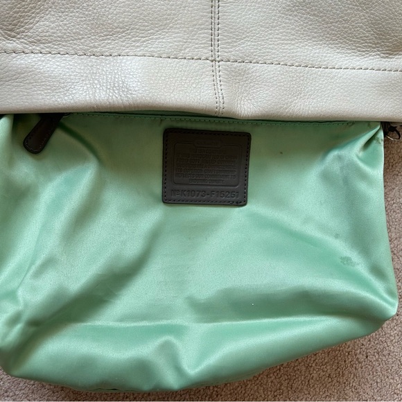 (SOLD) COACH Carly Shoulder Bag Leather Cream Dark Grey - Picture 9 of 12